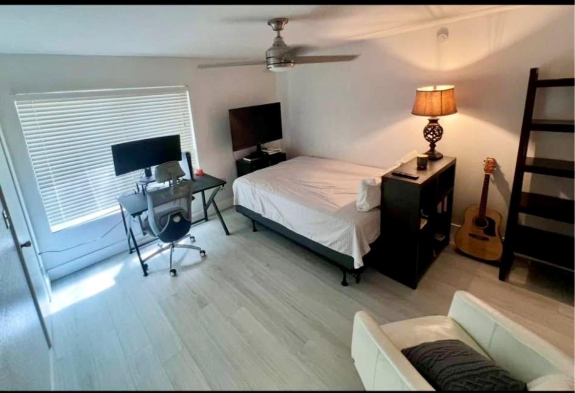 Sailboat Pointe - Residential