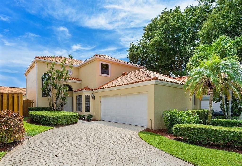 Photo of 13160 Crisa Drive Dr, Palm Beach Gardens, FL 33410 (MLS # R10702456)