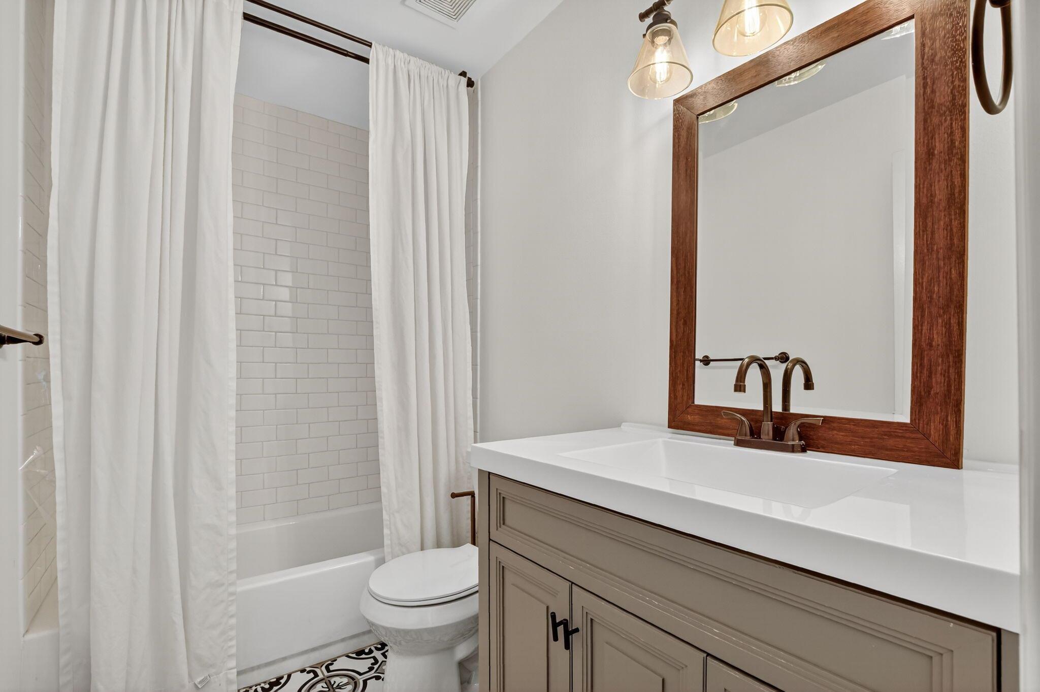 RAINBERRY LAKE PH IV-B - Residential Lease