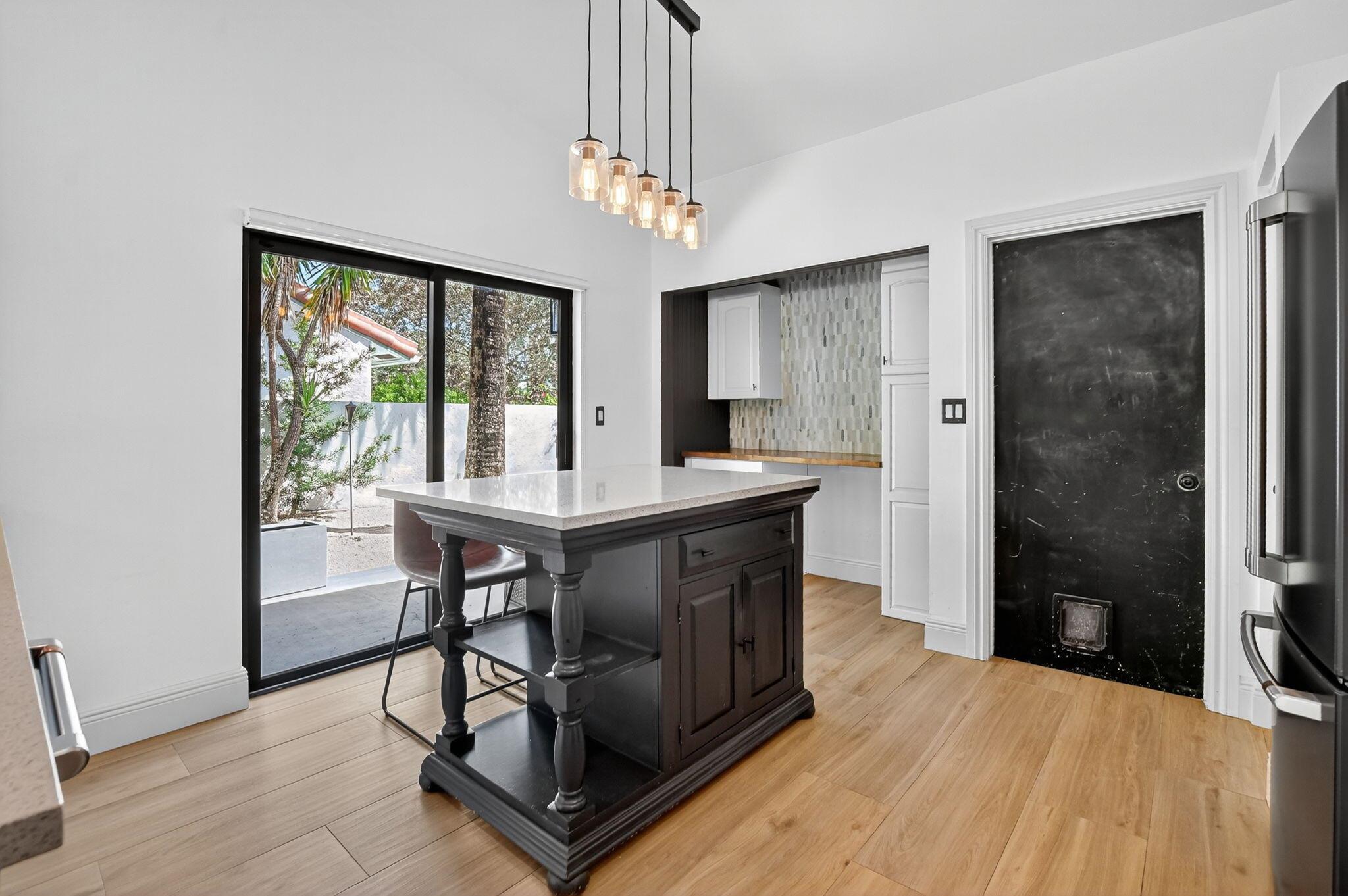 RAINBERRY LAKE PH IV-B - Residential Lease