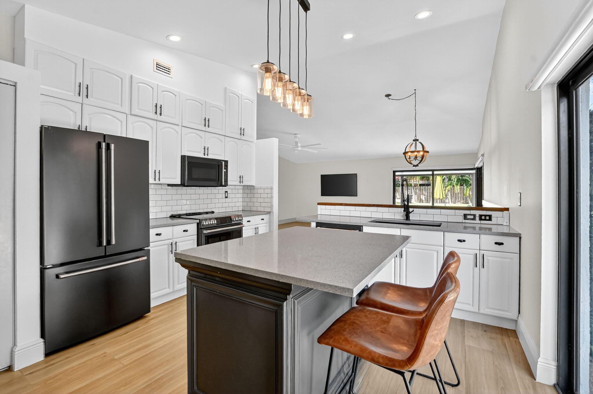 RAINBERRY LAKE PH IV-B - Residential Lease