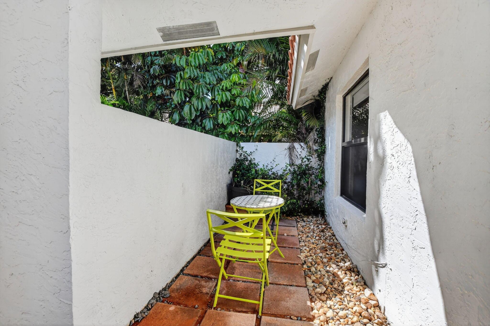 RAINBERRY LAKE PH IV-B - Residential Lease