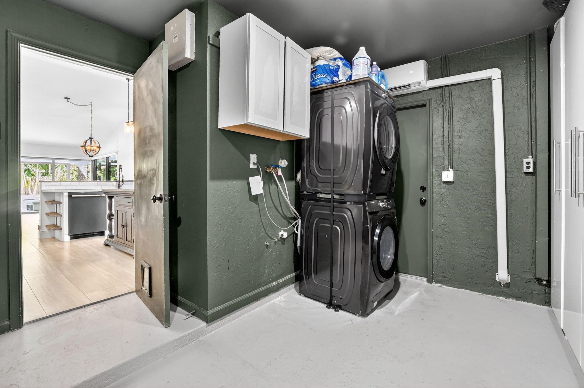 RAINBERRY LAKE PH IV-B - Residential Lease