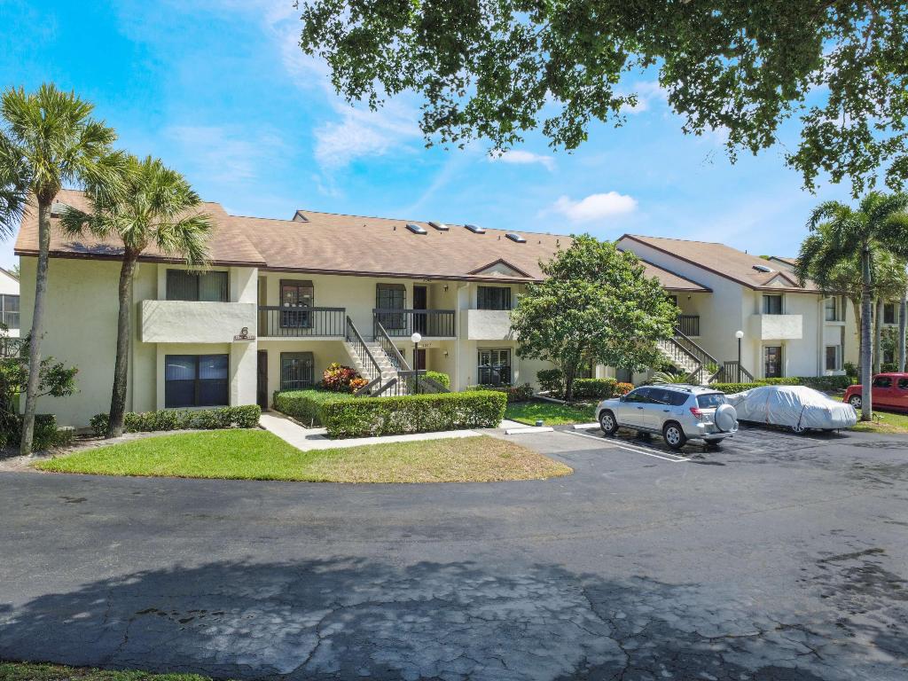 PARK POINTE - Residential