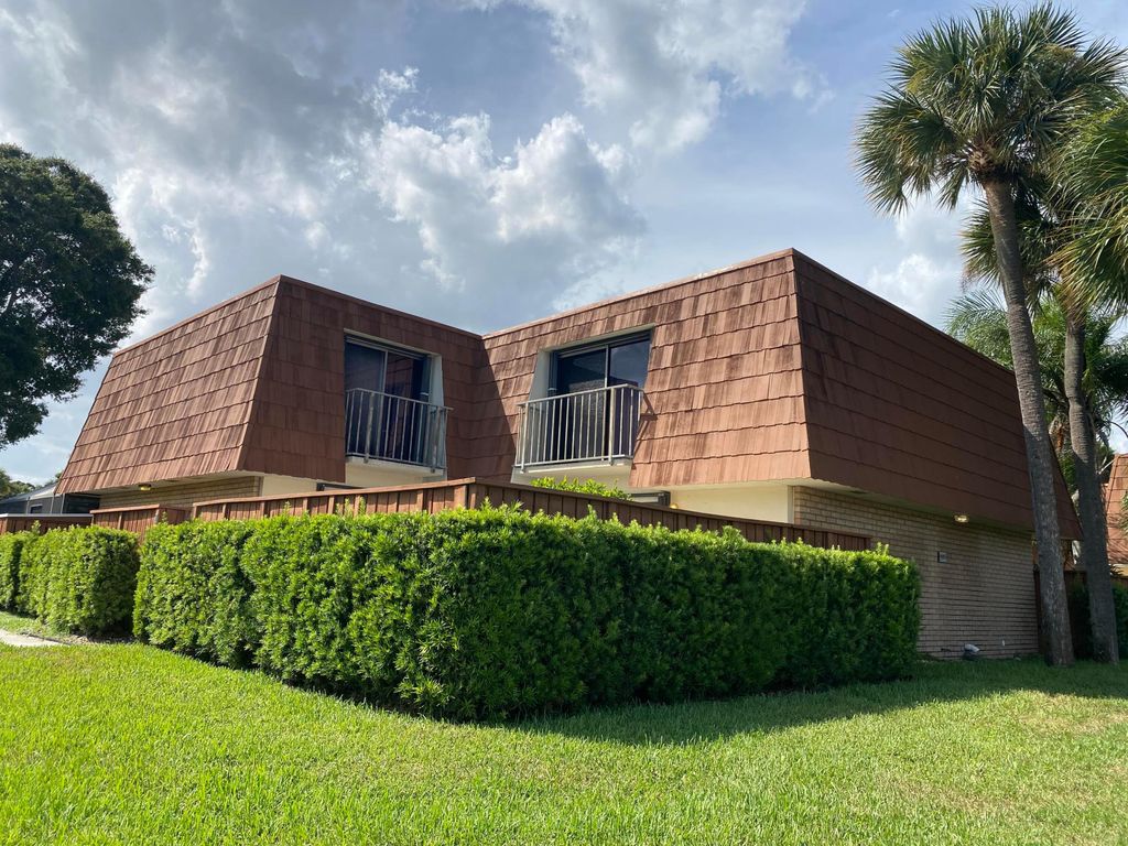 Photo of 615 Buttonwood Lane #C, Boynton Beach, FL 33436 (MLS # R11118748)