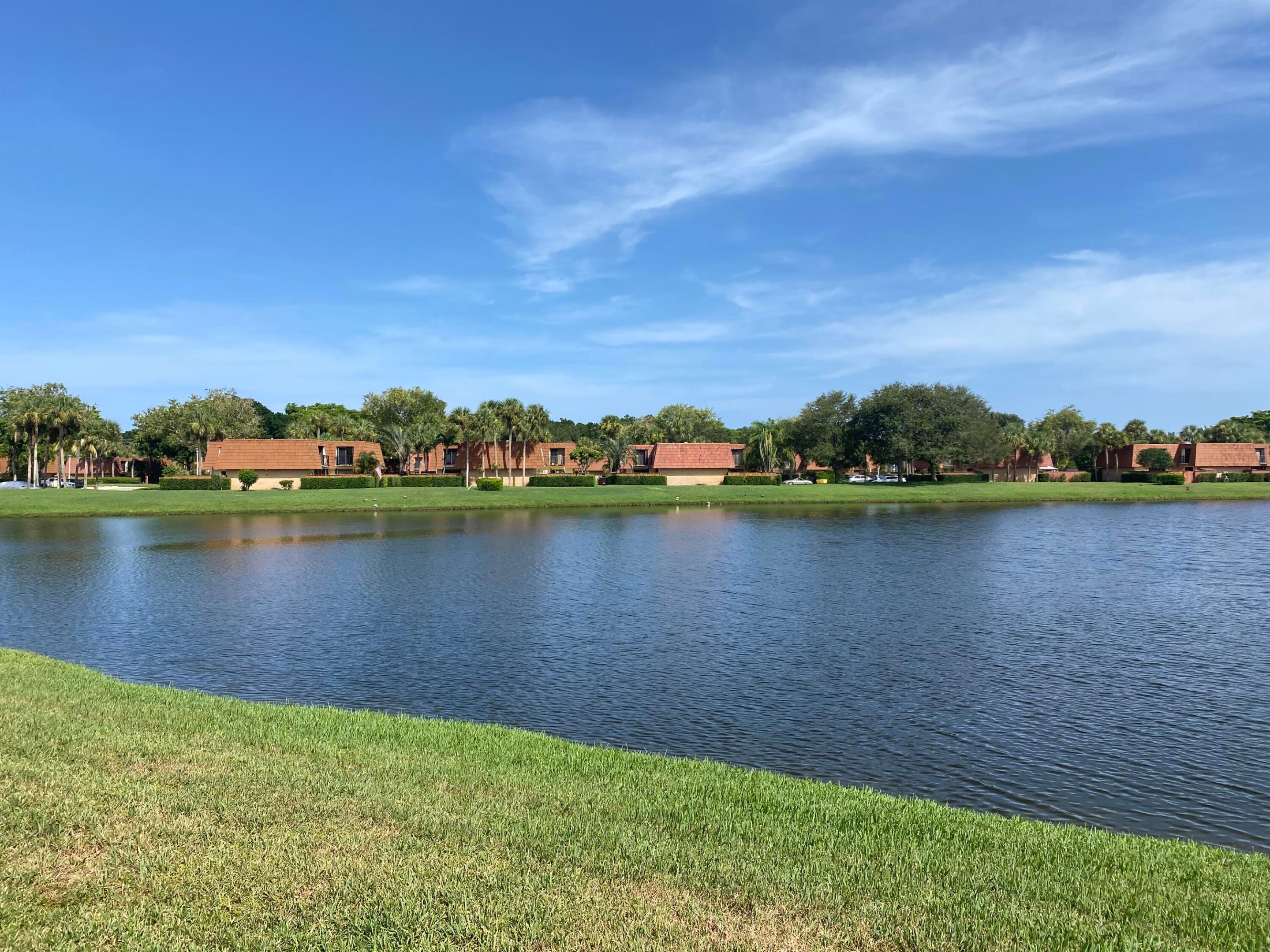 615 Buttonwood Lane C