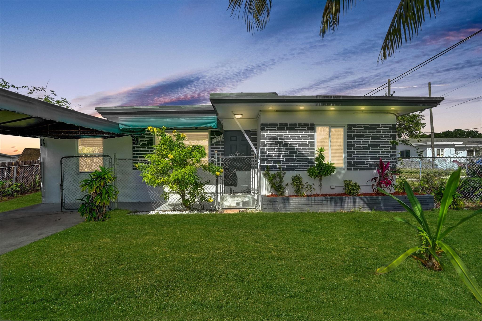 Hollywood Country Estates - Residential