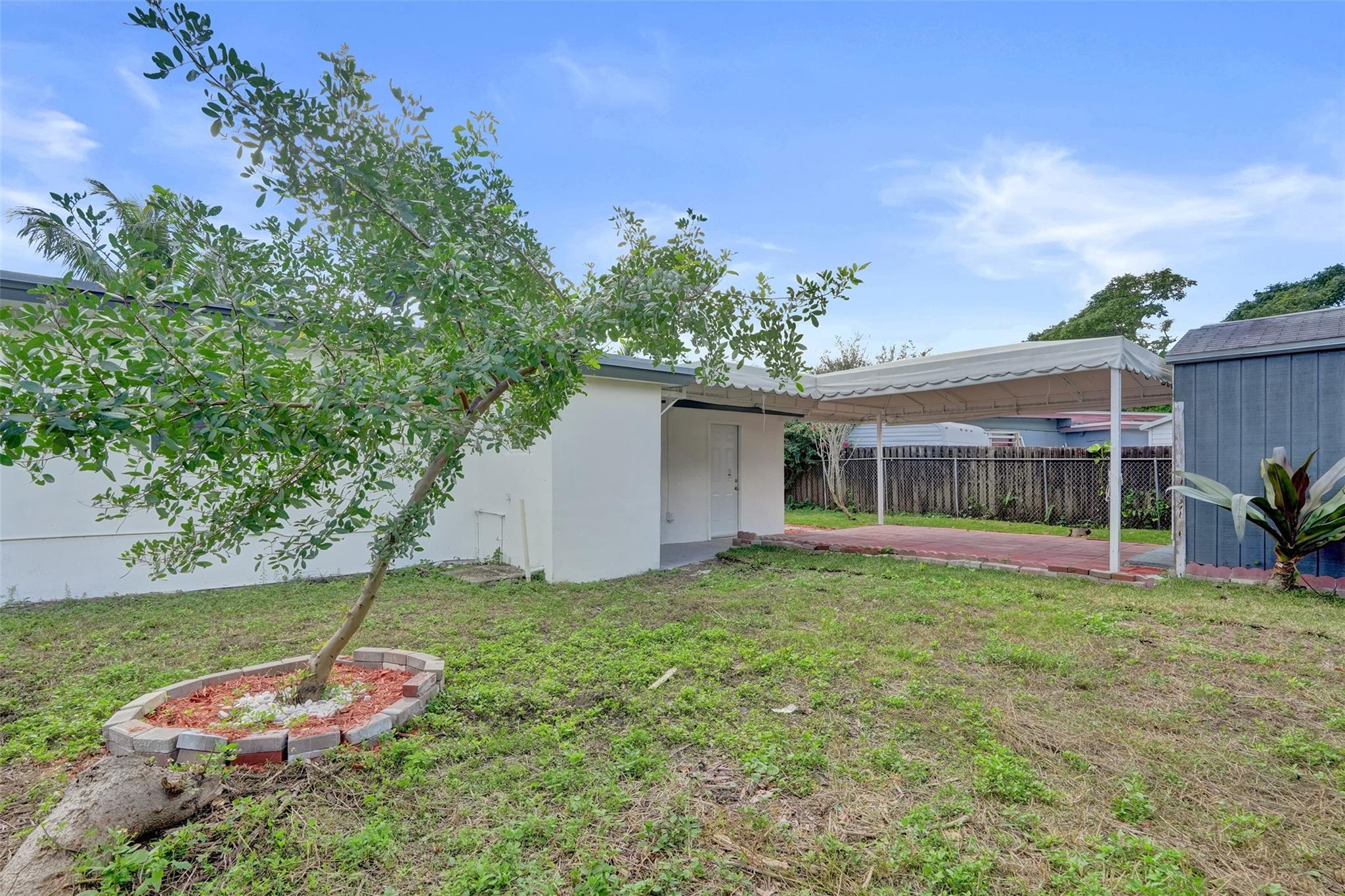 Hollywood Country Estates - Residential