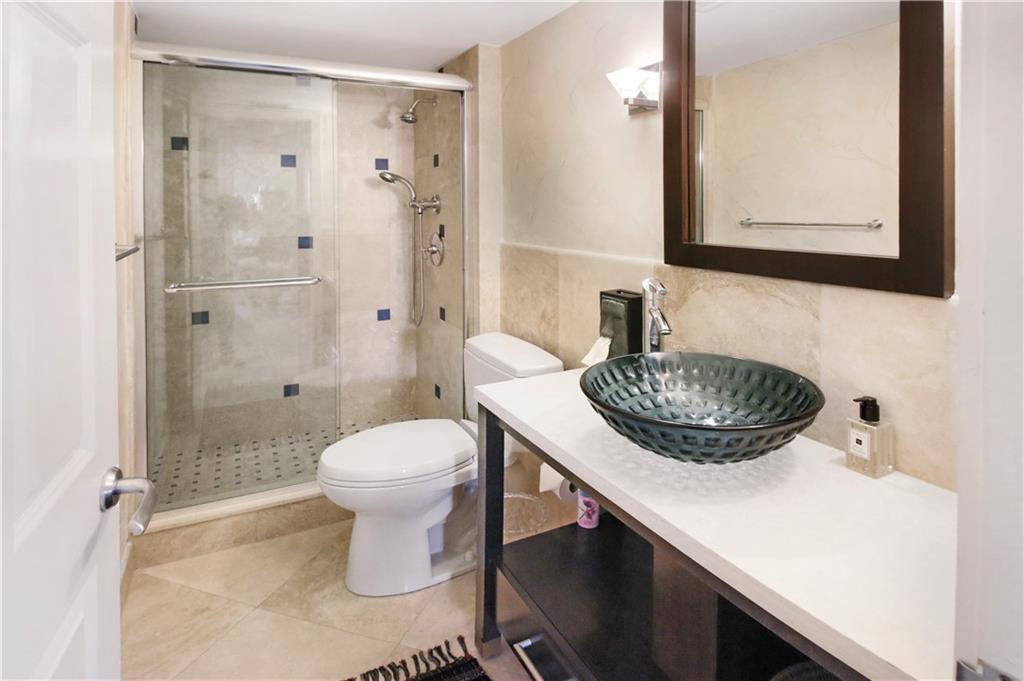 WILSHIRE EAST - Residential