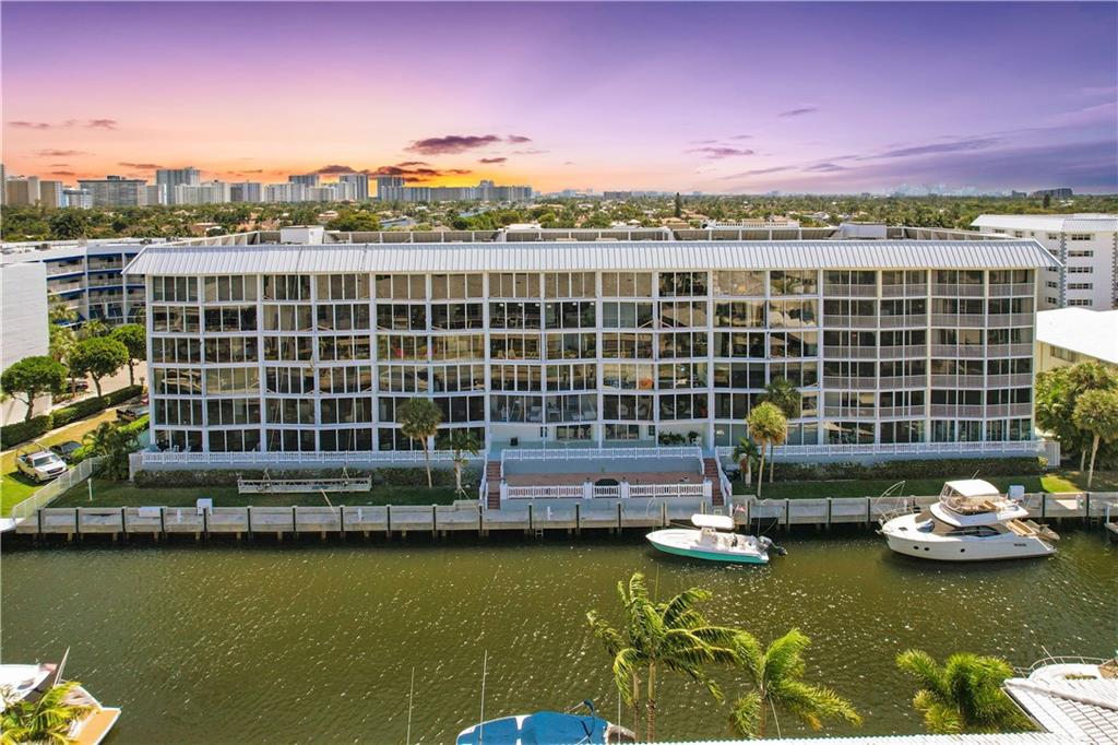 WILSHIRE EAST - Residential