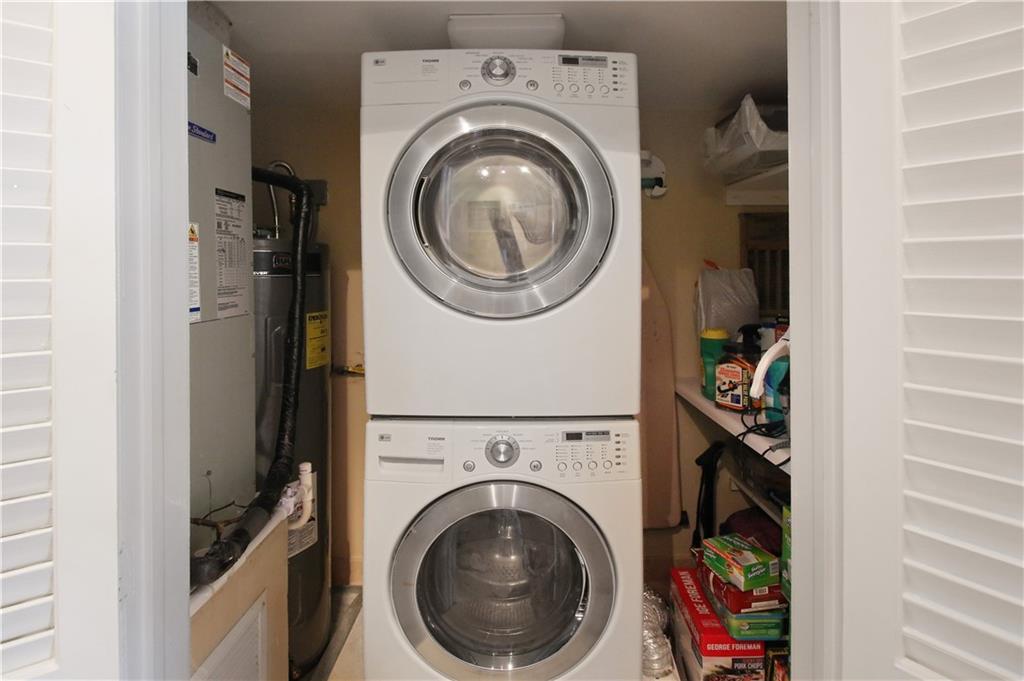 WILSHIRE EAST - Residential