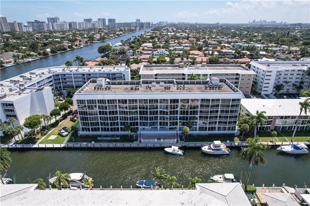 WILSHIRE EAST - Residential