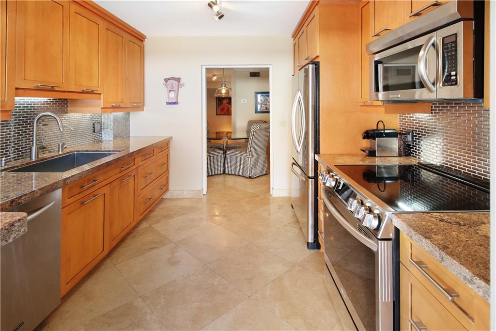 WILSHIRE EAST - Residential