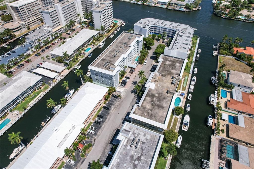 WILSHIRE EAST - Residential