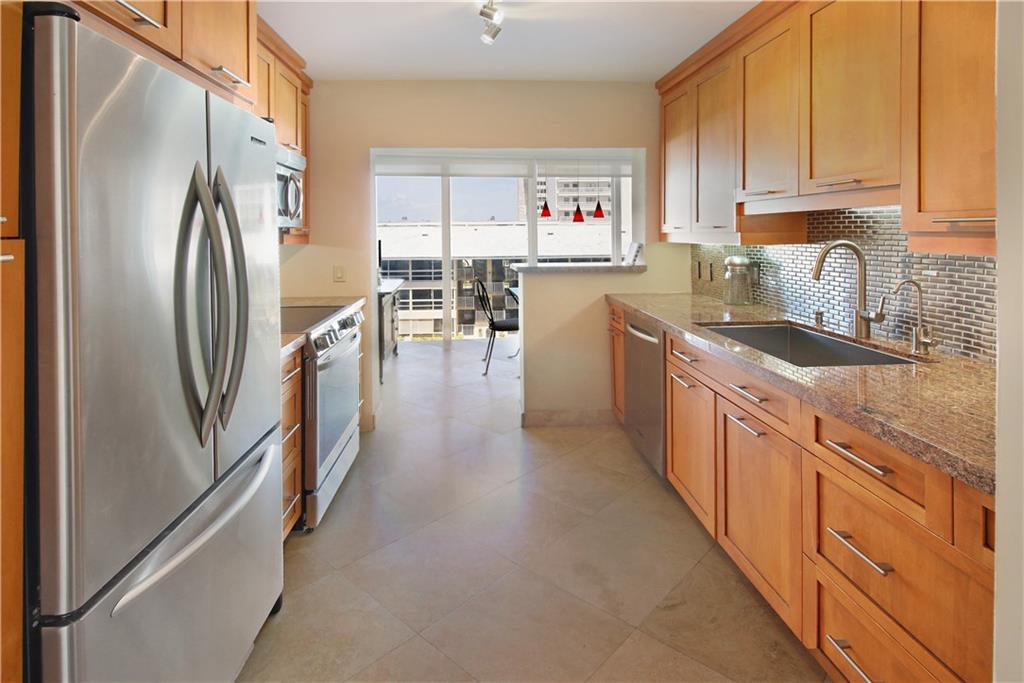 WILSHIRE EAST - Residential