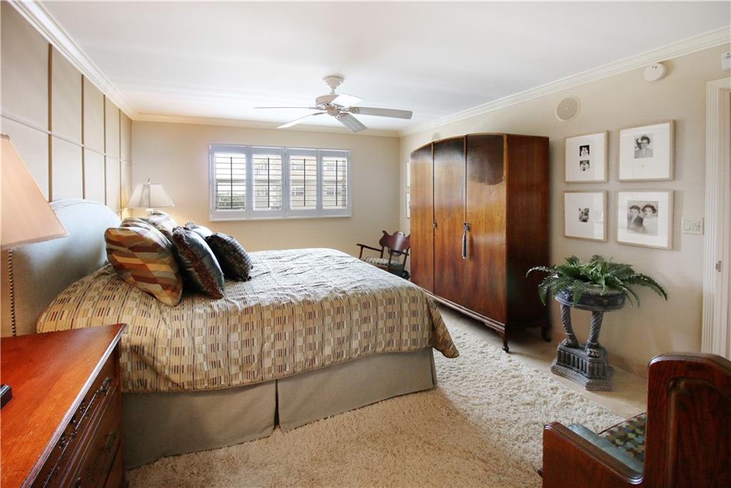 WILSHIRE EAST - Residential