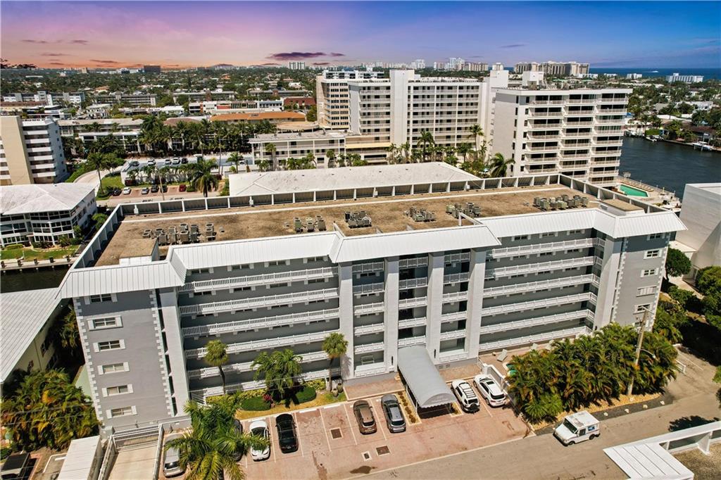 WILSHIRE EAST - Residential