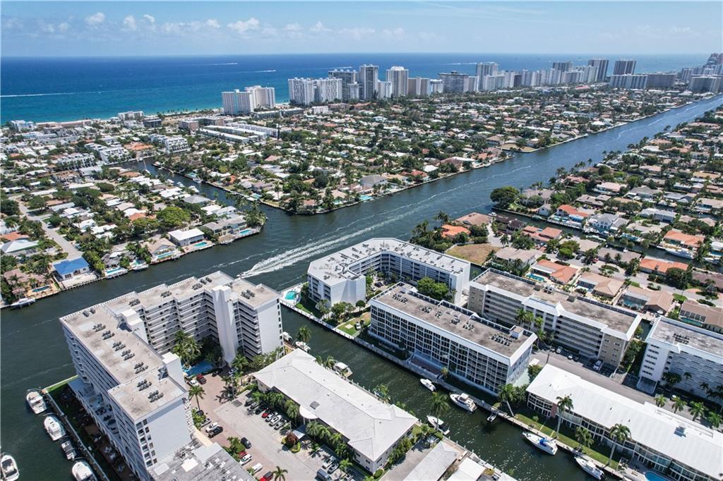 WILSHIRE EAST - Residential