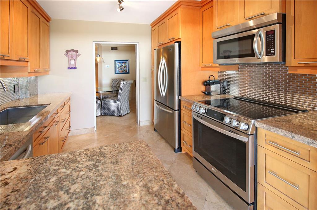 WILSHIRE EAST - Residential