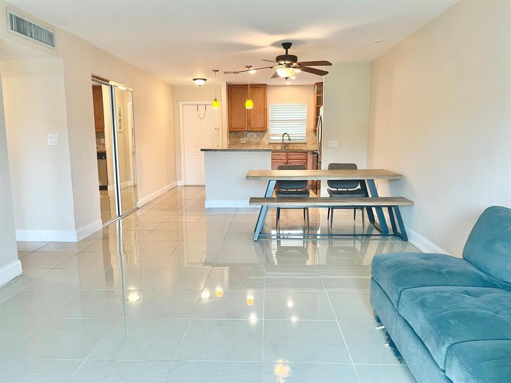 RACQUET CLUB - Residential