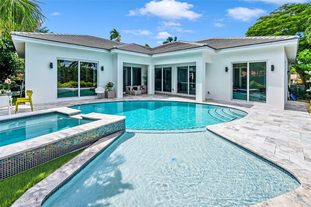 Photo of 4440 NE 15th Terrace, Oakland Park, FL 33334 (MLS # F10529728)