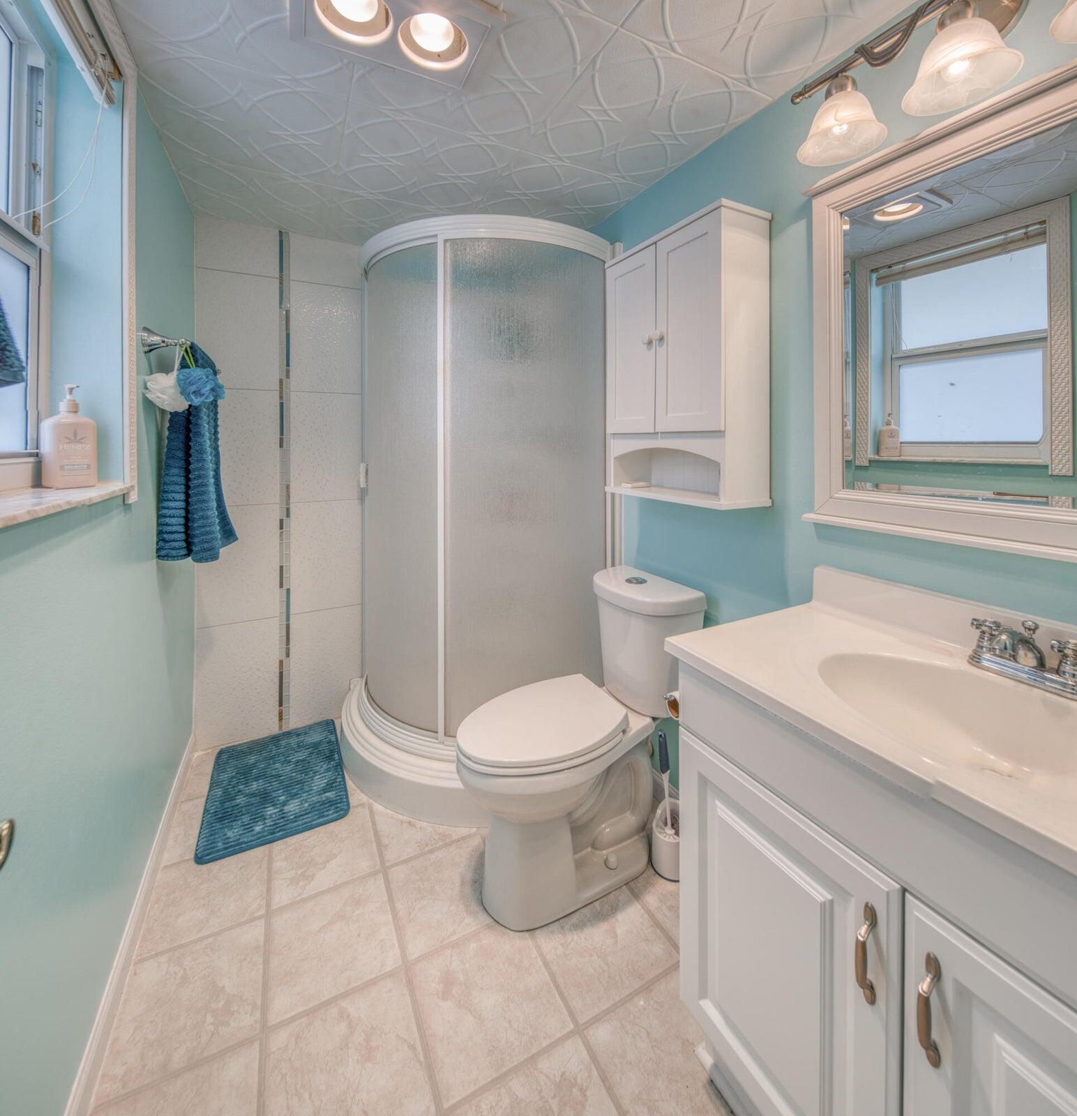 SHORE SIDE CONDO - Residential Lease