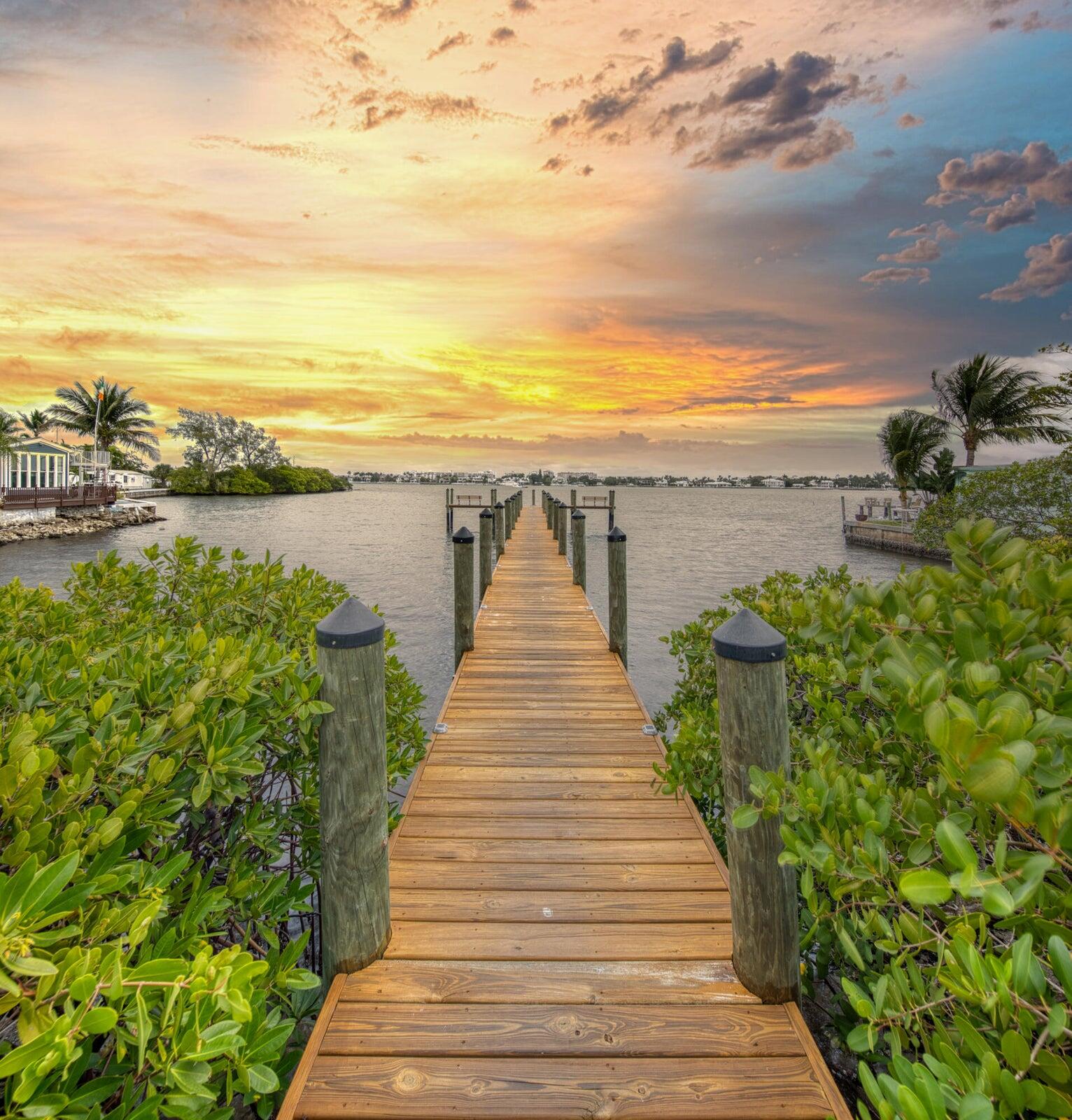 SHORE SIDE CONDO - Residential Lease