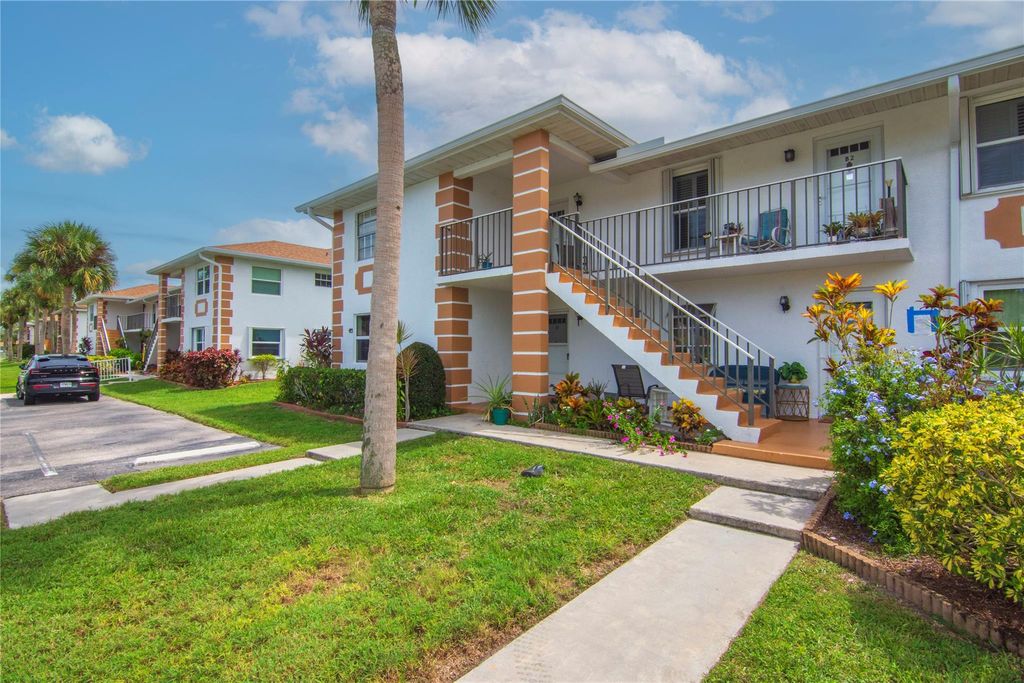 Photo of 1217 S Lakes End Dr #A1, Fort Pierce, FL 34982 (MLS # F10536888)