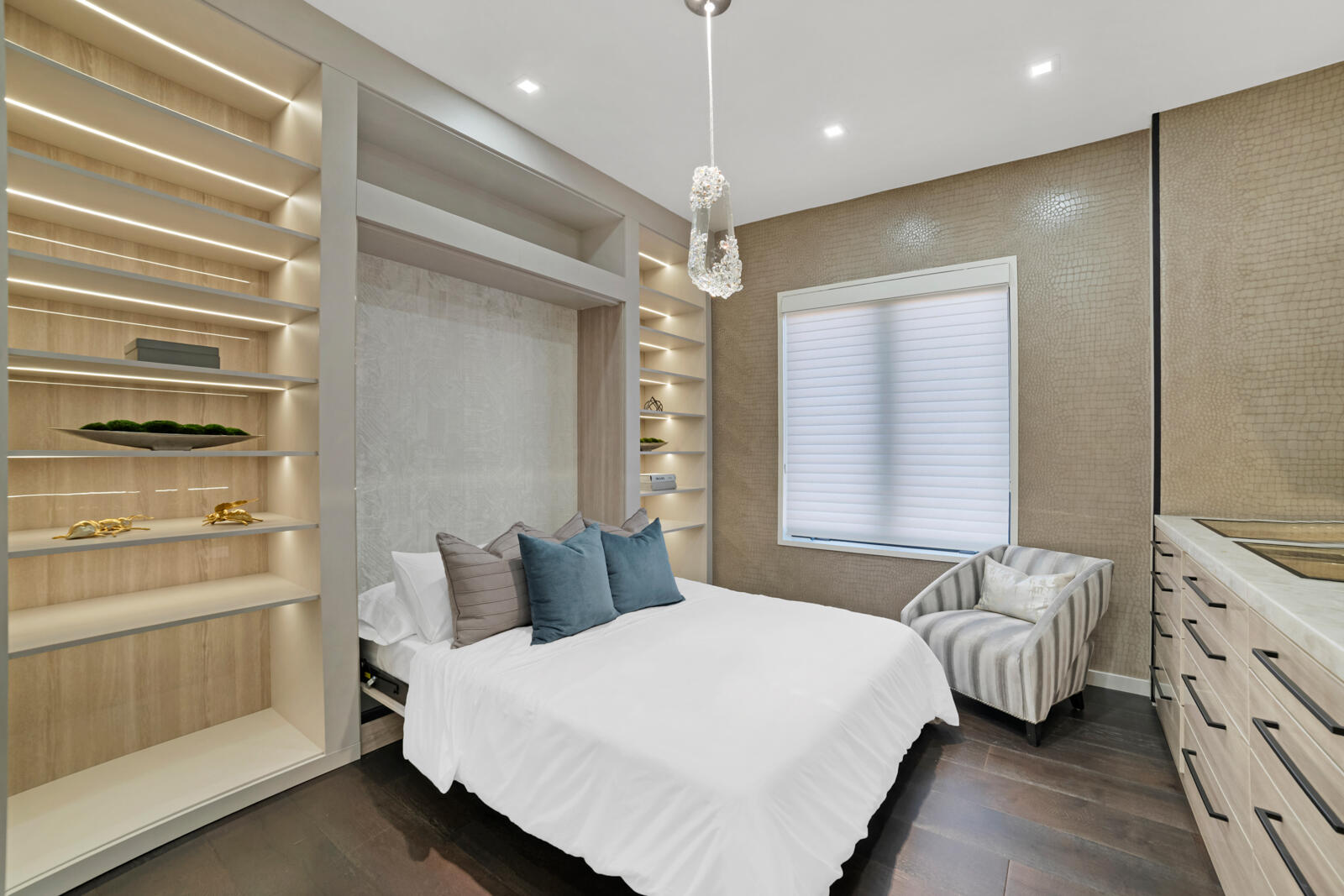 SANCTUARY - Residential