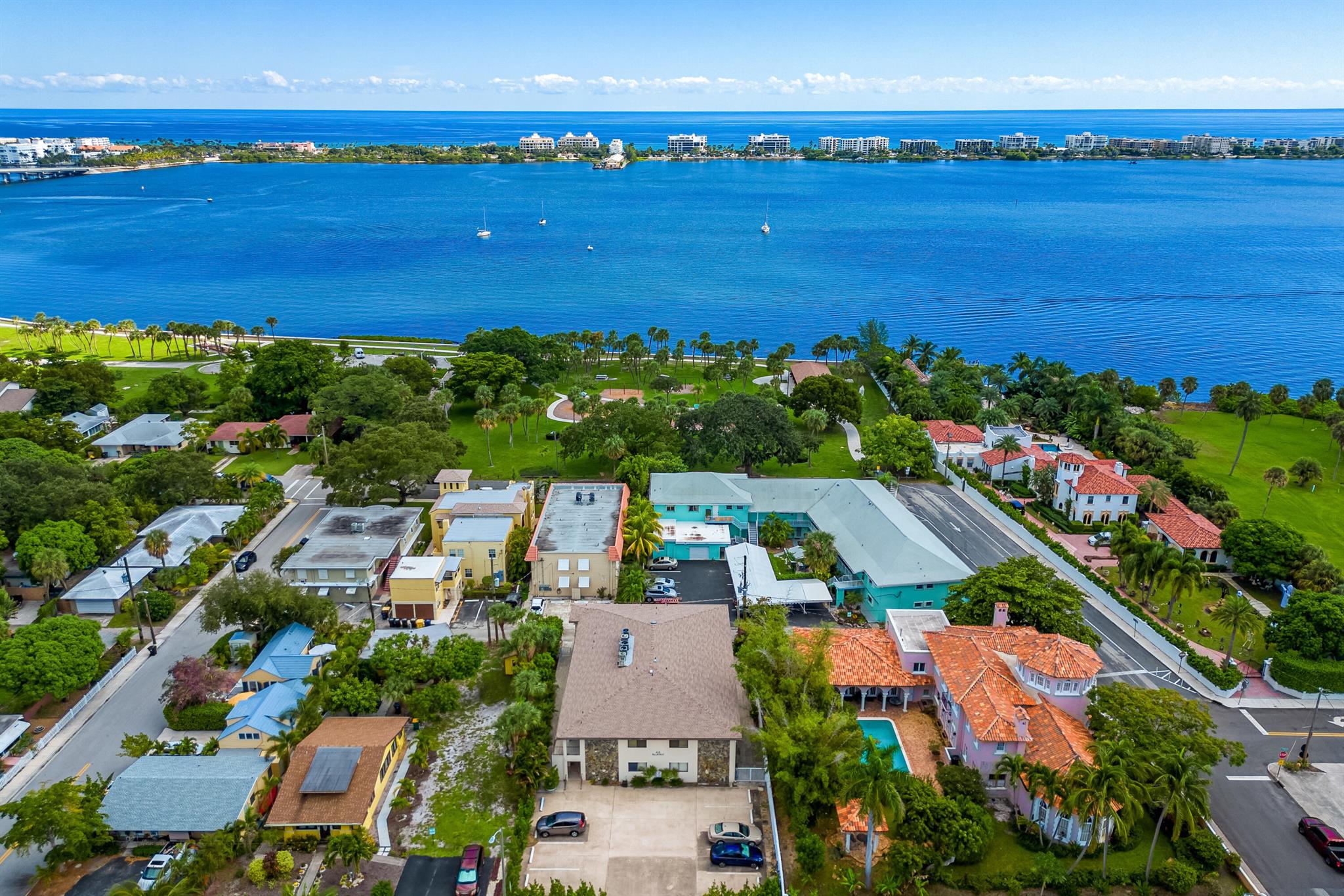 PALMWAY APTS CONDO - Residential