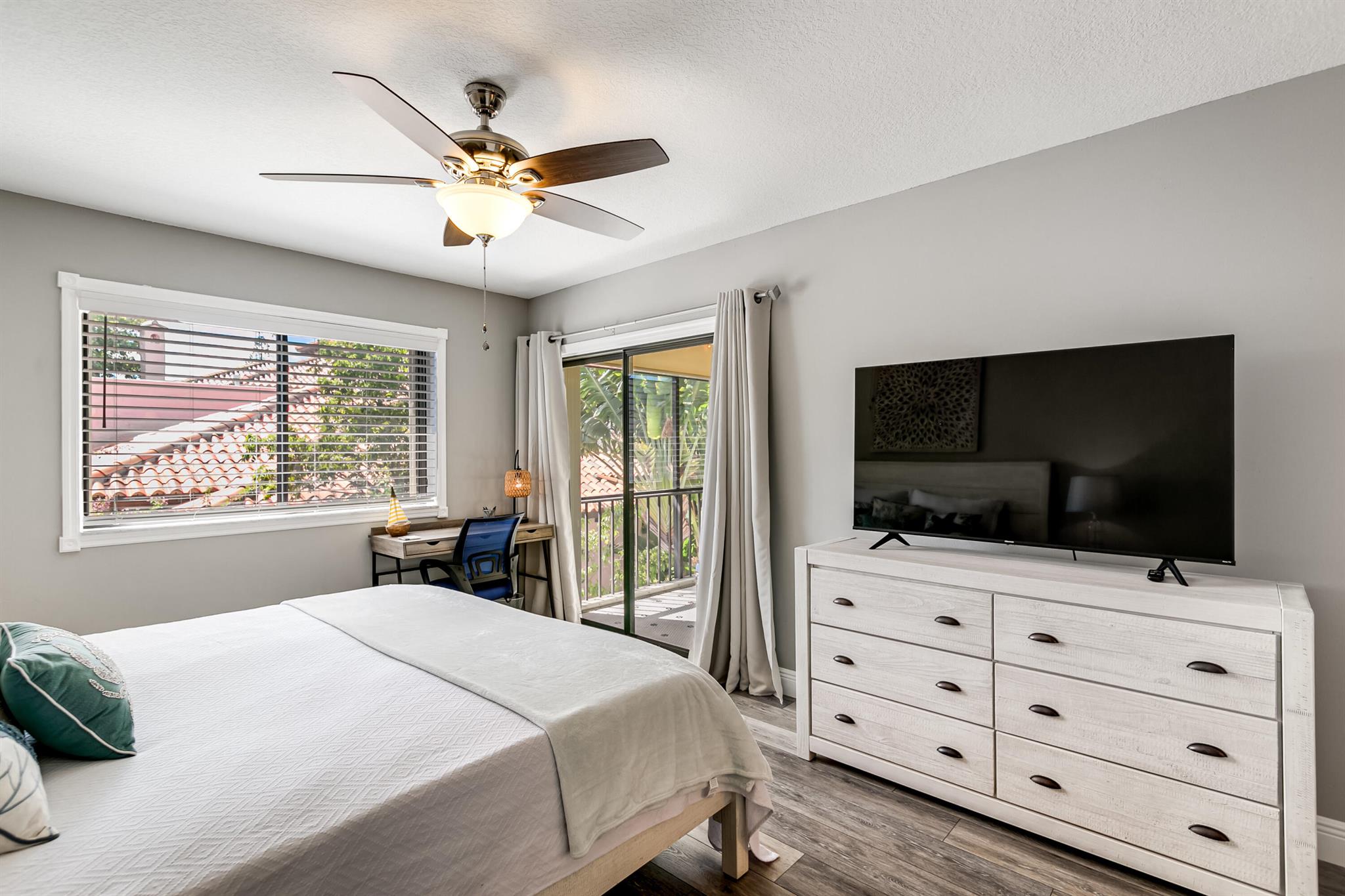 PALMWAY APTS CONDO - Residential