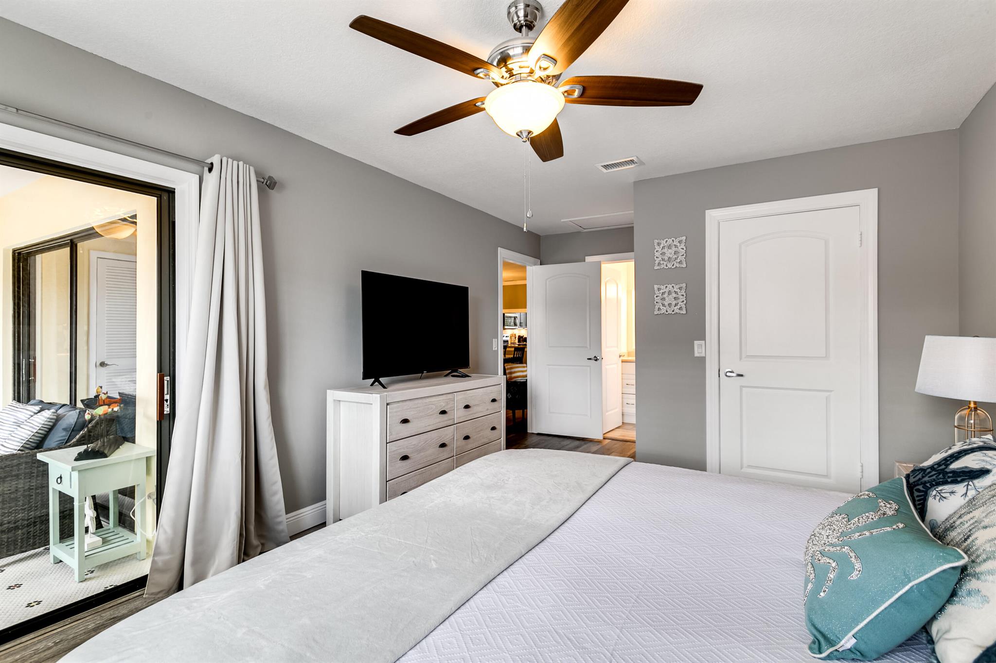 PALMWAY APTS CONDO - Residential
