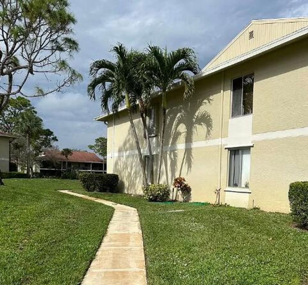 Photo of 6515 Chasewood Drive #C, Jupiter, FL 33458 (MLS # R10964522)