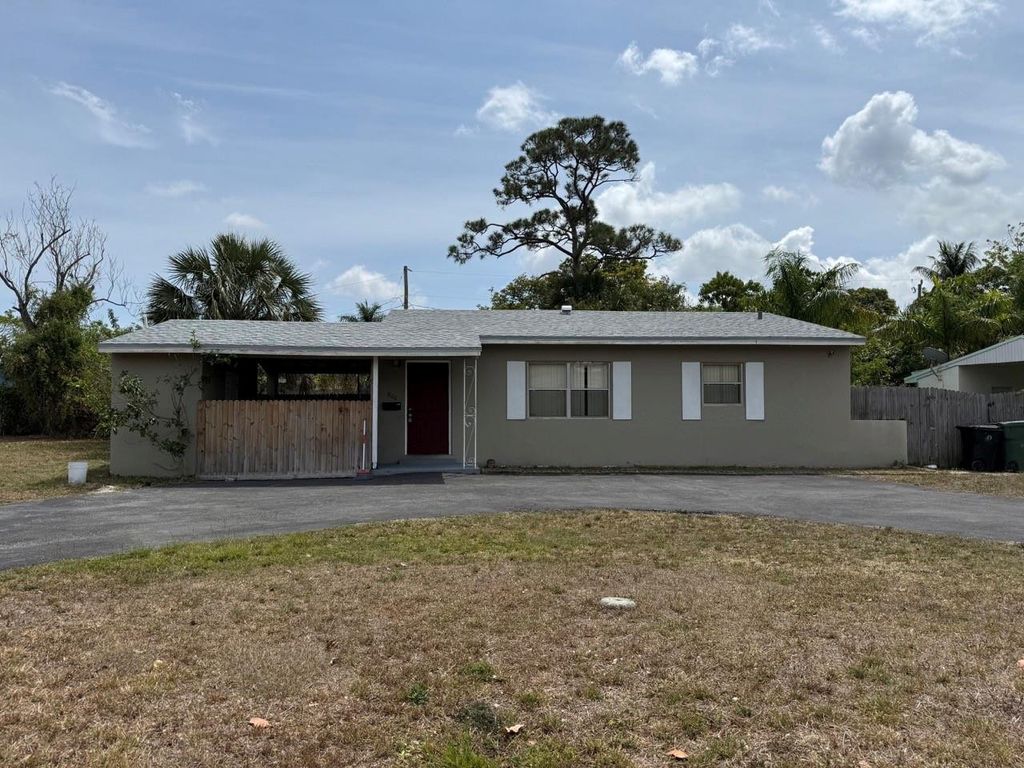 Photo of 800 Arizona Avenue, Fort Lauderdale, FL 33312 (MLS # F10496730)