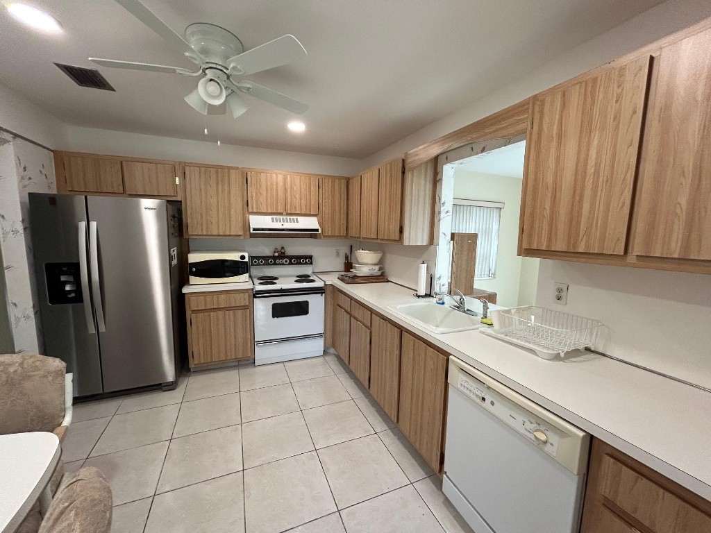 Delray Villas 05 - Residential Lease