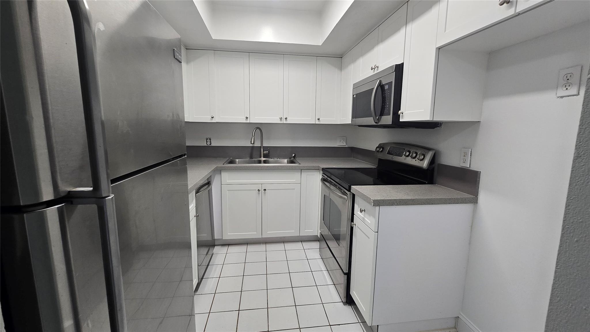 THE FALLS OF INVERRARY - Residential