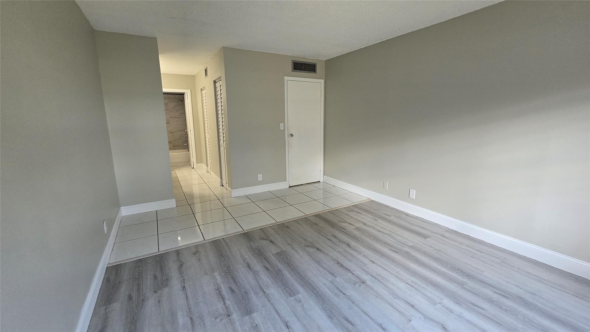 THE FALLS OF INVERRARY - Residential