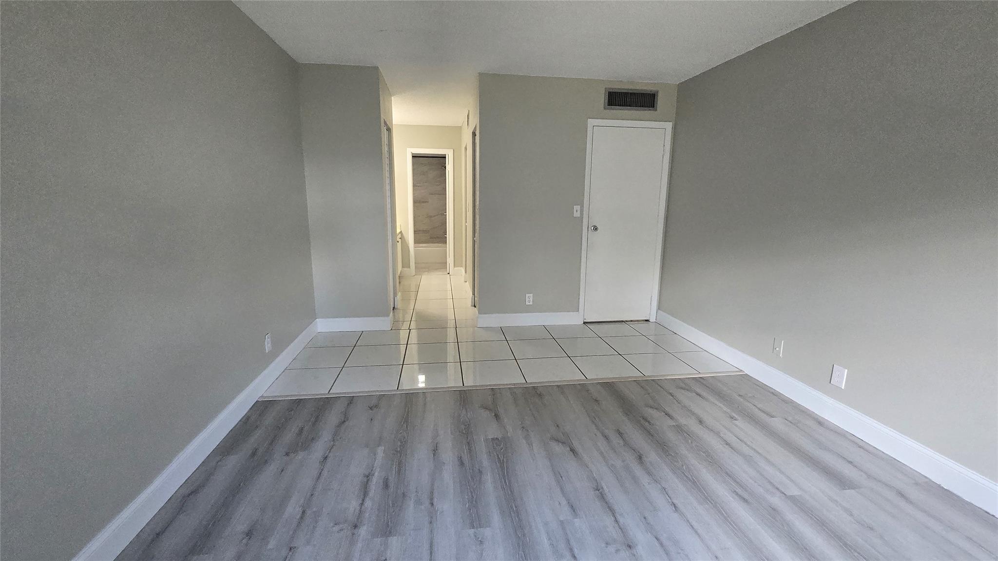 THE FALLS OF INVERRARY - Residential