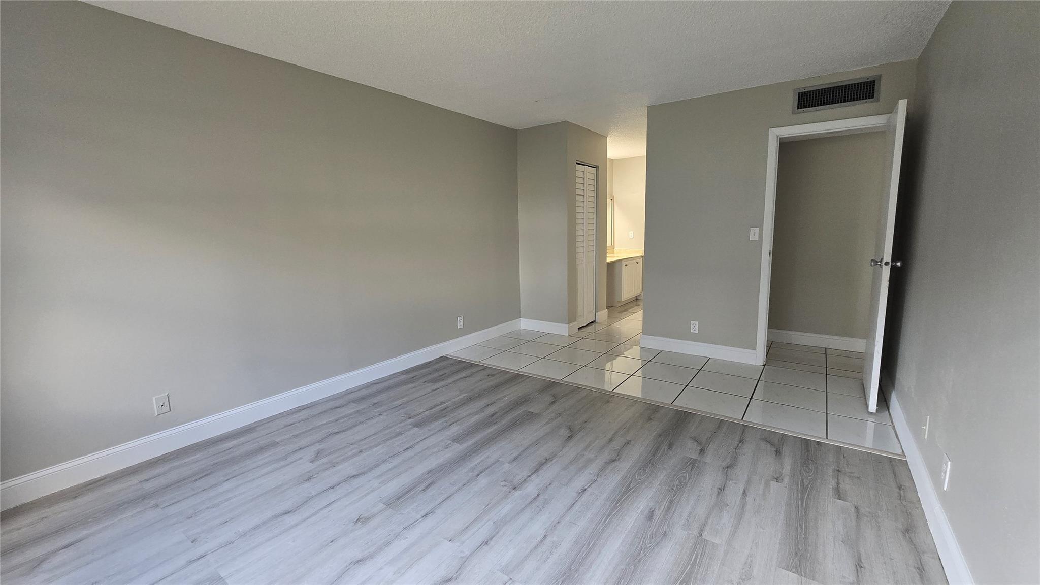 THE FALLS OF INVERRARY - Residential