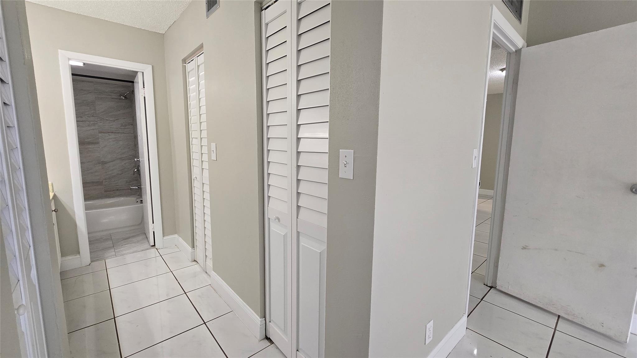 THE FALLS OF INVERRARY - Residential