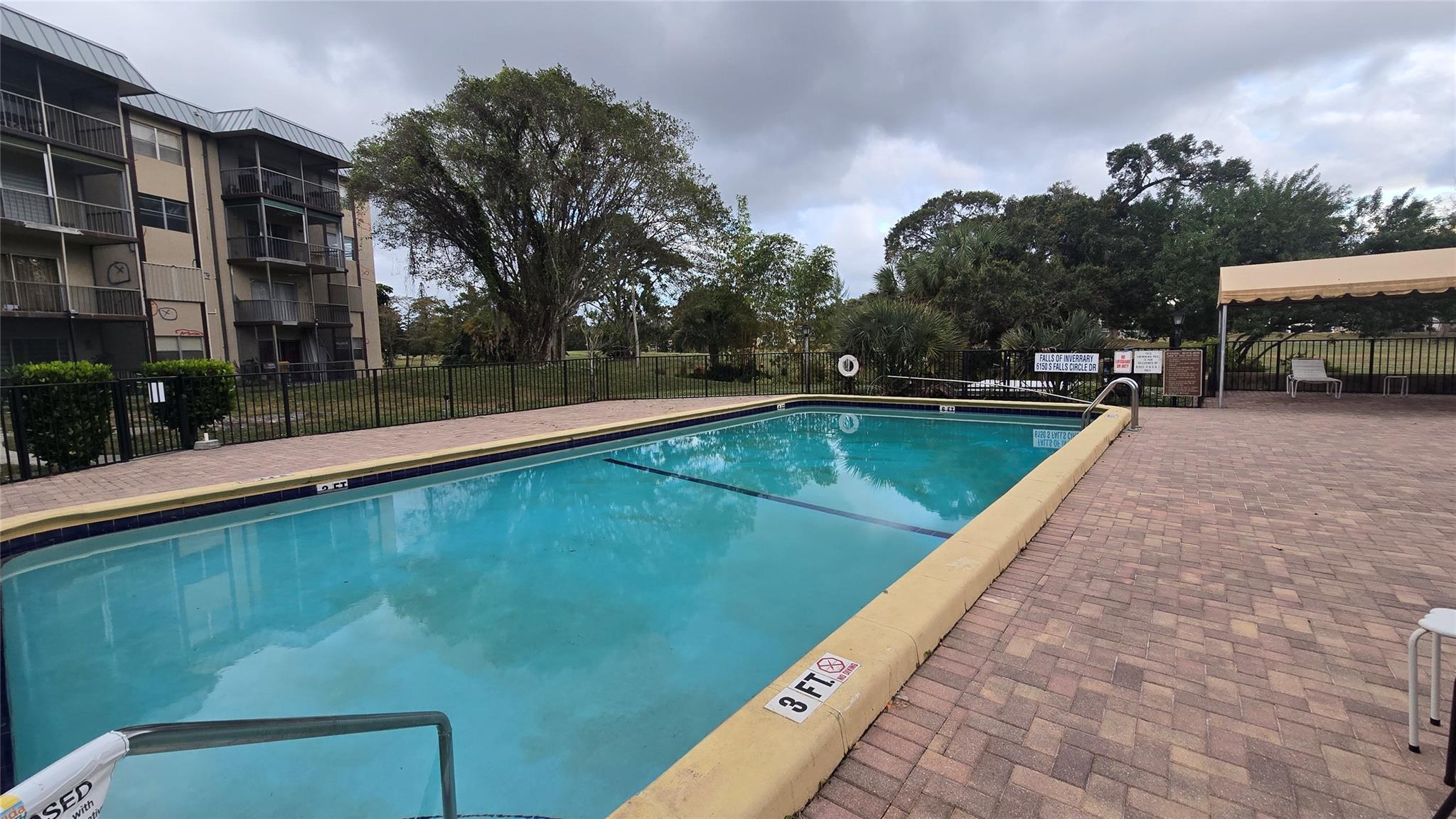 THE FALLS OF INVERRARY - Residential