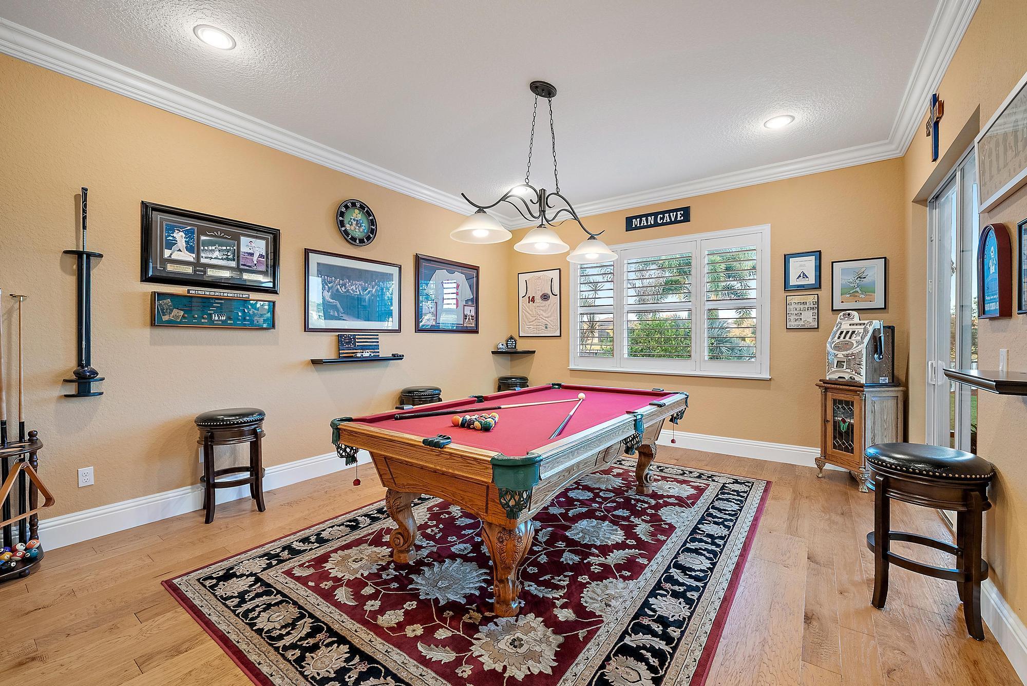 BAYHILL ESTATES - Residential