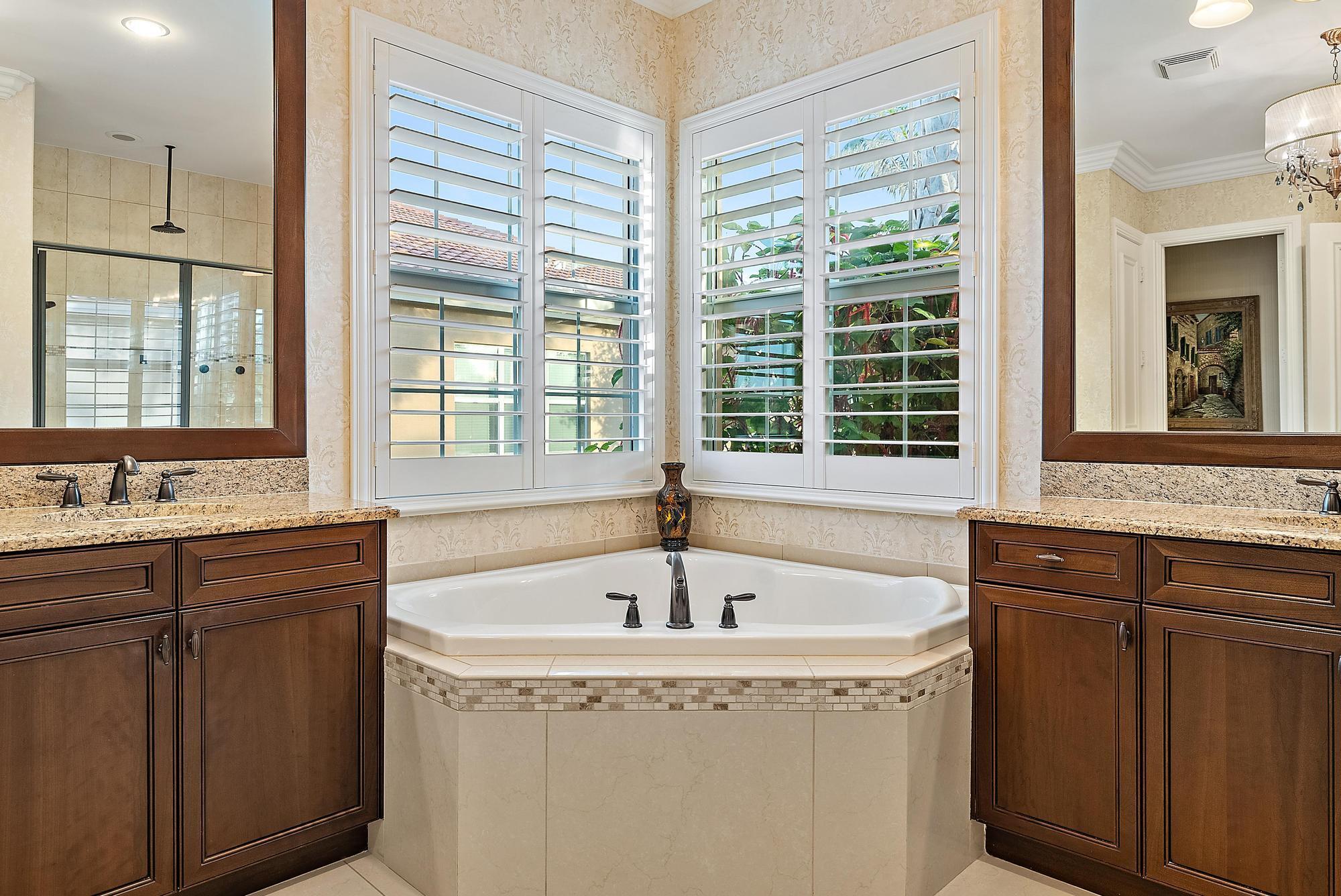 BAYHILL ESTATES - Residential