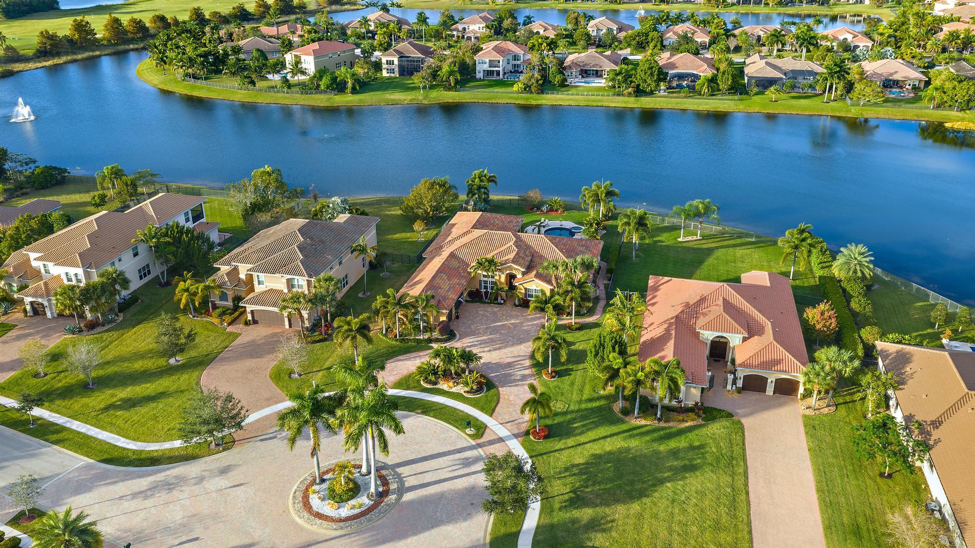 BAYHILL ESTATES - Residential