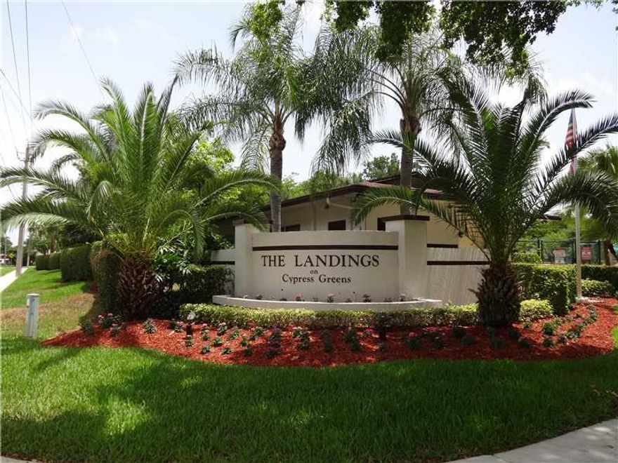 CASH Back up offers Only. Welcome Hm to a beautifully tree lined community with convenient access to freeway & Shops. This home features a split Bedroom design and a patio that is screened for your entertainment enjoyment. Granite counters in the Kitchen.  Corner Villa with a one car garage. Across the street from the Pool & Tennis Courts. Views out the back are an expansive golf course fairway. Walk to Challenger and Millennium. Owner will consider Financing & Association Requires 670 Minimum Credit Score