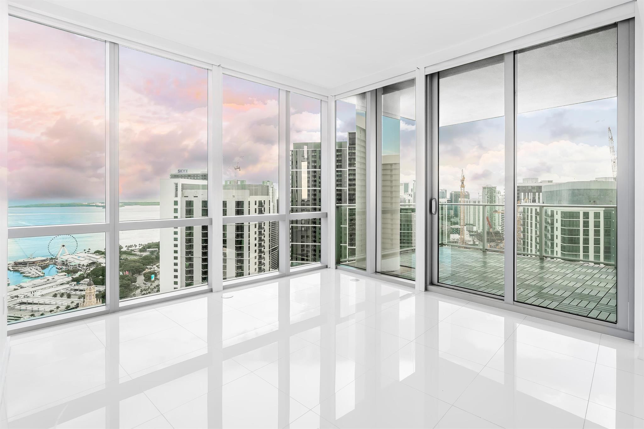 PARAMOUNT Miami Worldcenter Condo - Residential