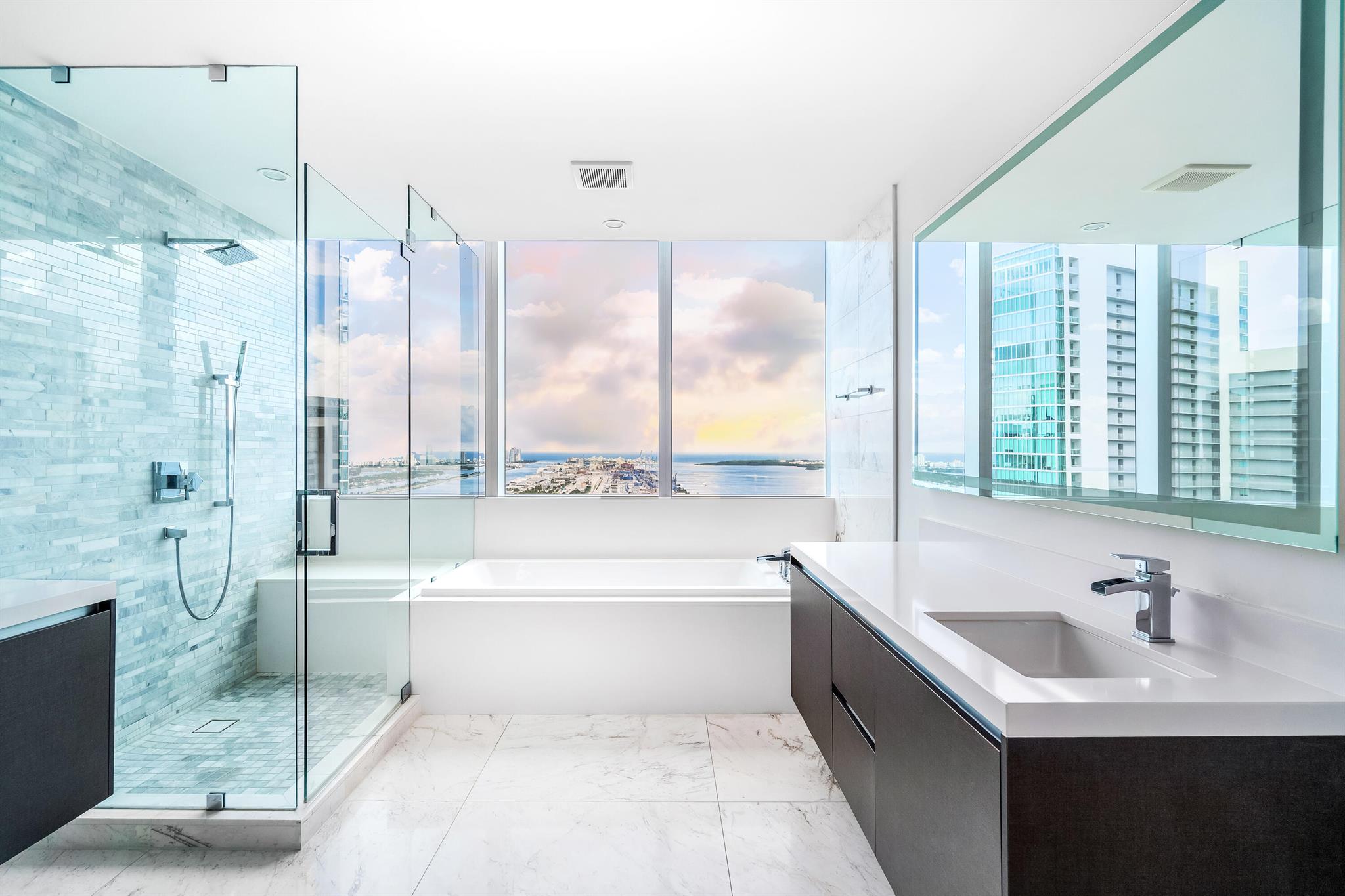 PARAMOUNT Miami Worldcenter Condo - Residential