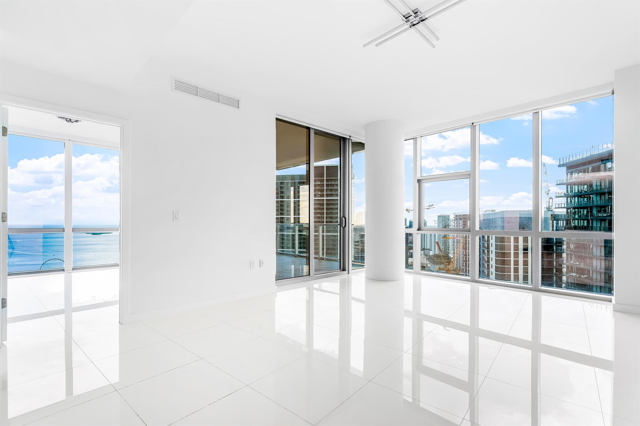 PARAMOUNT Miami Worldcenter Condo - Residential