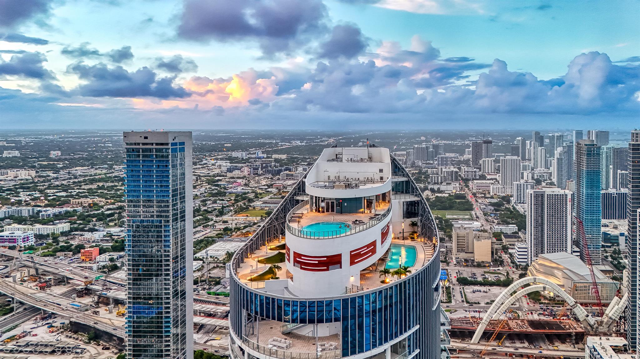 PARAMOUNT Miami Worldcenter Condo - Residential