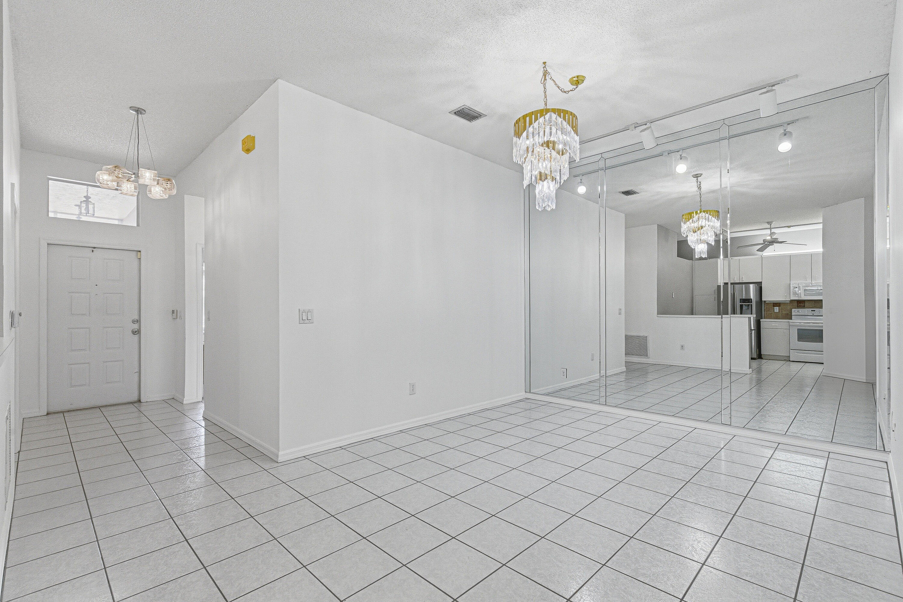 LOMBARDY REPLAT - Residential